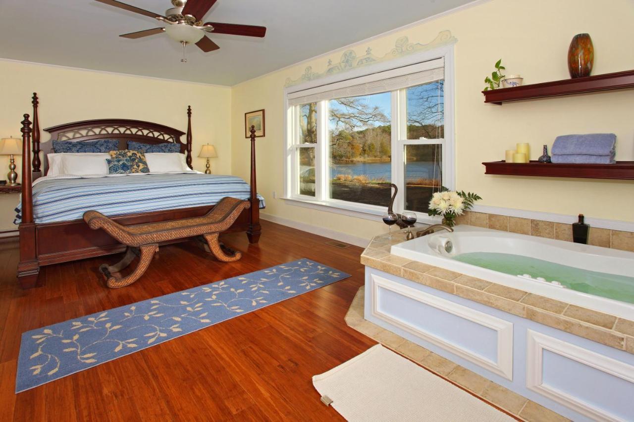 The Inn At Tabbs Creek Port Haywood Εξωτερικό φωτογραφία